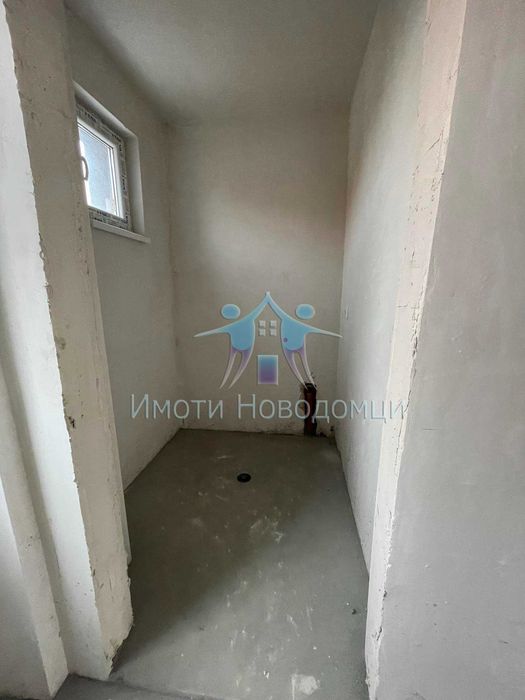 Продава се Тристаен апартамент в Шумен, Пазара - 135 кв.м за 1060 €/кв.м - Снимка #4