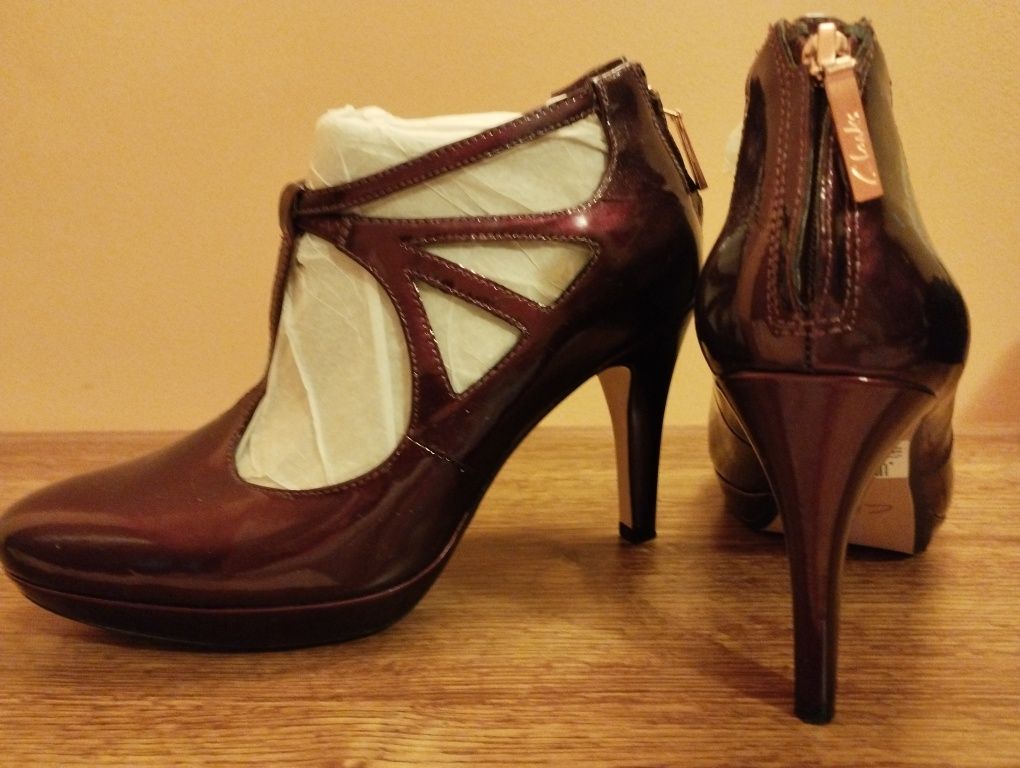 Елегантни обувки Clarks Betsy Lockwood