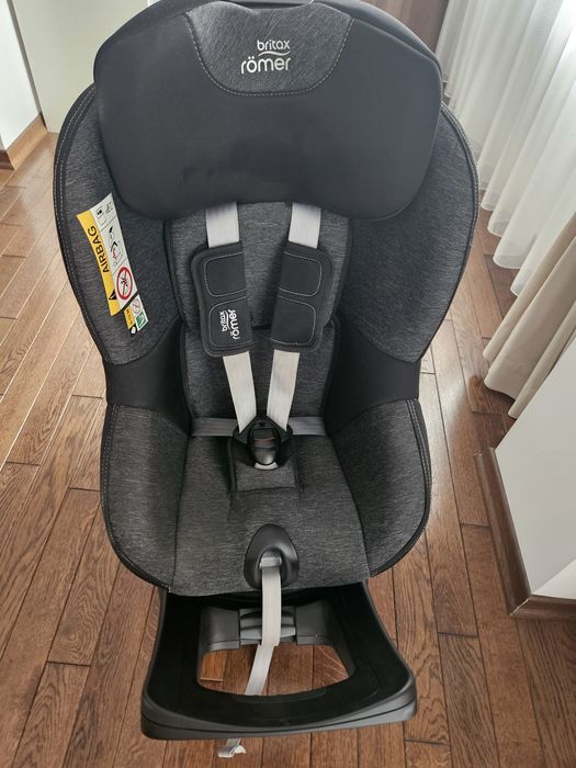 Столче за кола  Britax Romer Dualfix i-Size M