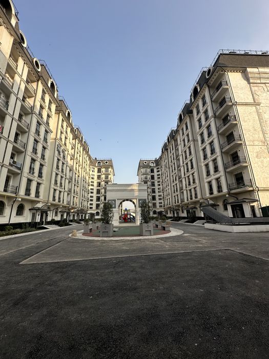 Yakkasaroy qushbegi Lafayette 78kv 2-3 xonale kivartera sotiladi