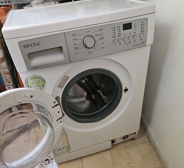 Vand Mașină spălat Artic – 5kg, 1200 rpm – 550 lei lei