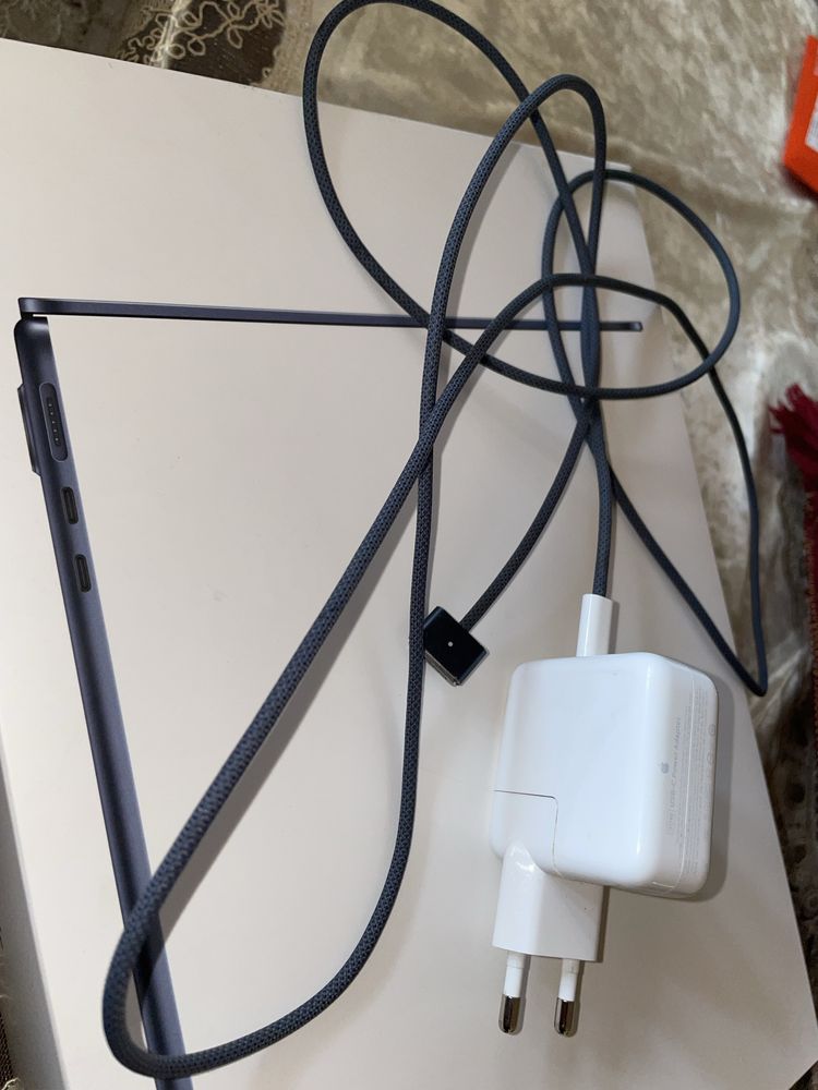 Macbook Air M2 (Midnight) 8/512 - 13.6 ekran