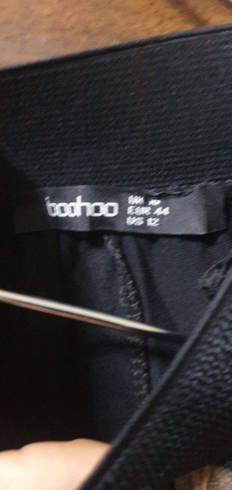Boohoo brend yupka
