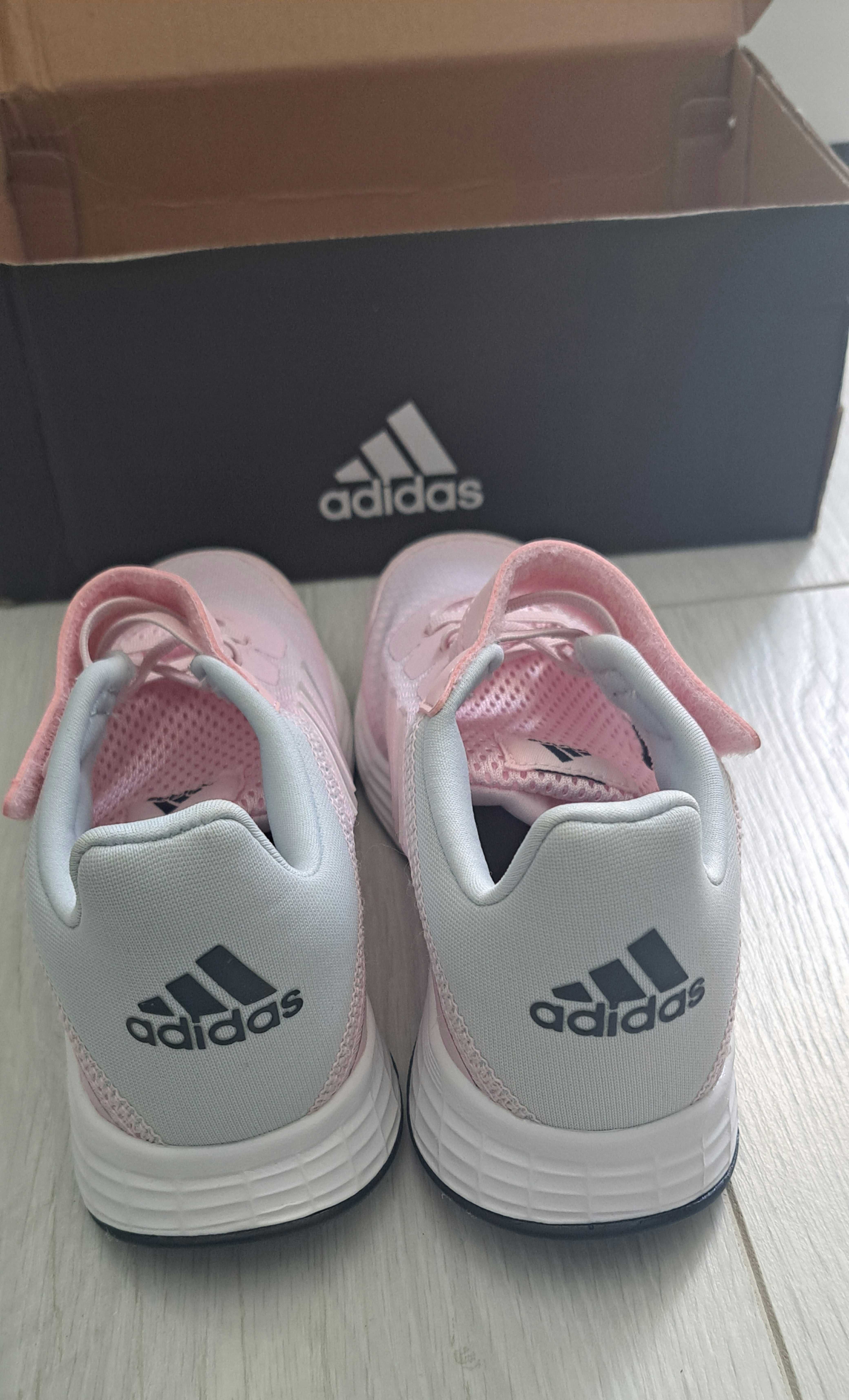 Намаление- Нови летни детски маратонки Adidas