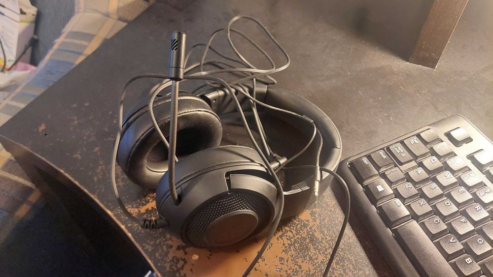 Vând căști Razer Kraken X Lite – ușoare, confortabile, sunet excelent