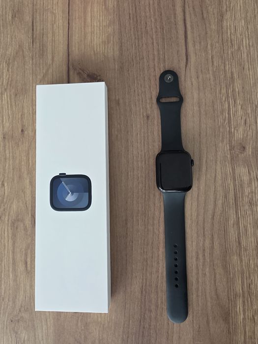 Apple Watch Series 9 45 mm – stare excelentă, cutie + accesorii