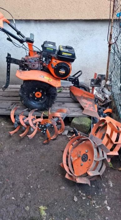 Vand motocultor 7 cai