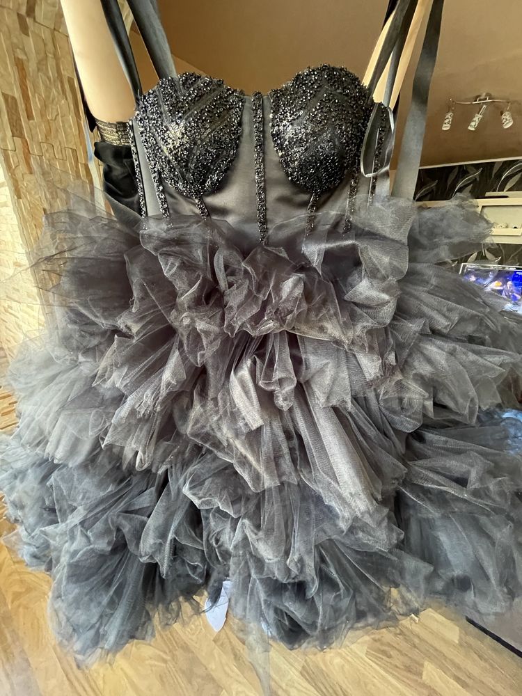 Rochie pentru banchet sau majorat facută de designerul Marian Bulbuc