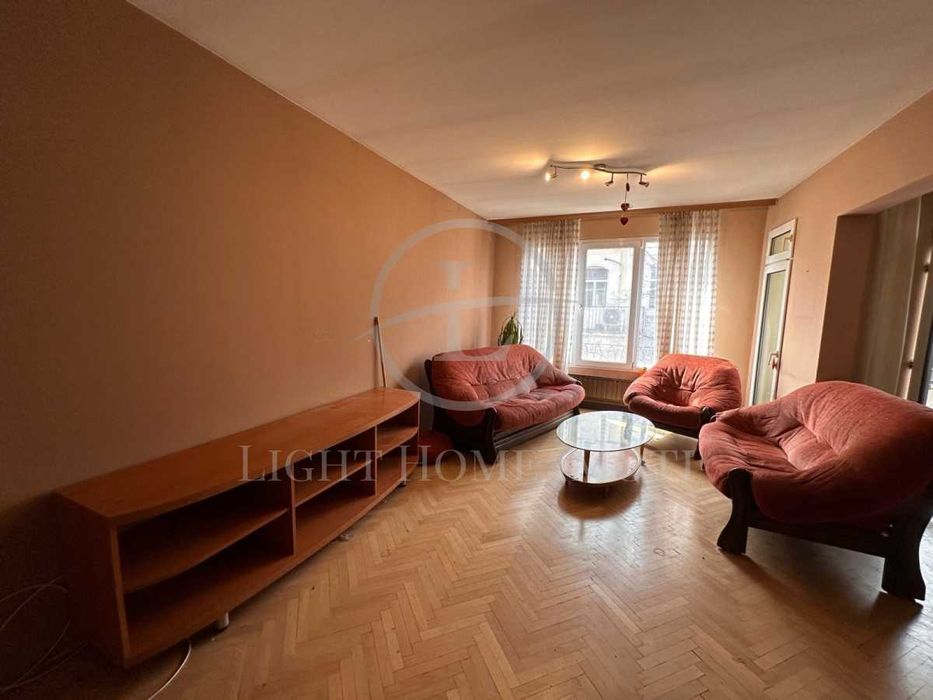 Продава се Тристаен апартамент в Пловдив, Център - 140 кв.м за 1750 €/кв.м - Снимка #1