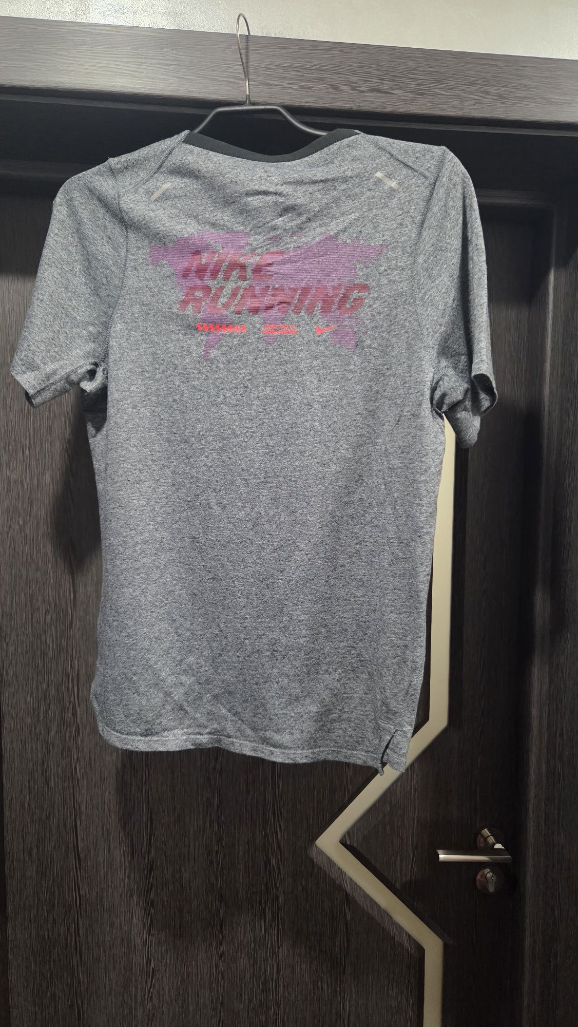 Nike Мъжки спортни дрехи