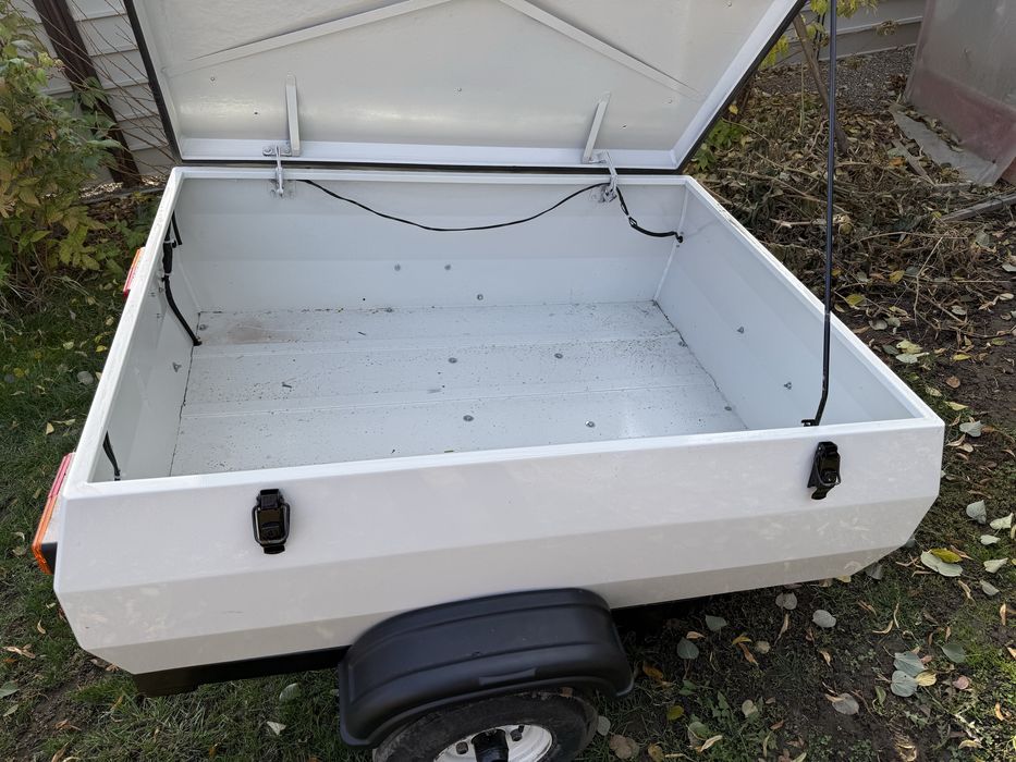 Vând remorcă trabant STEMA  350kg fabricată în DDR (ACTE VALABILE)