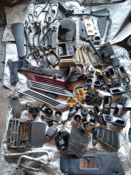 Разное на мерседес 190 продам