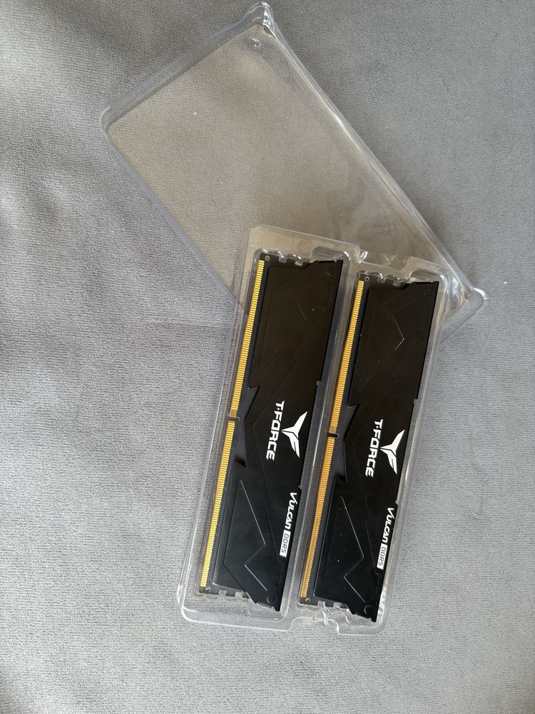 Оперативная память DDR5 8x2=16 gb