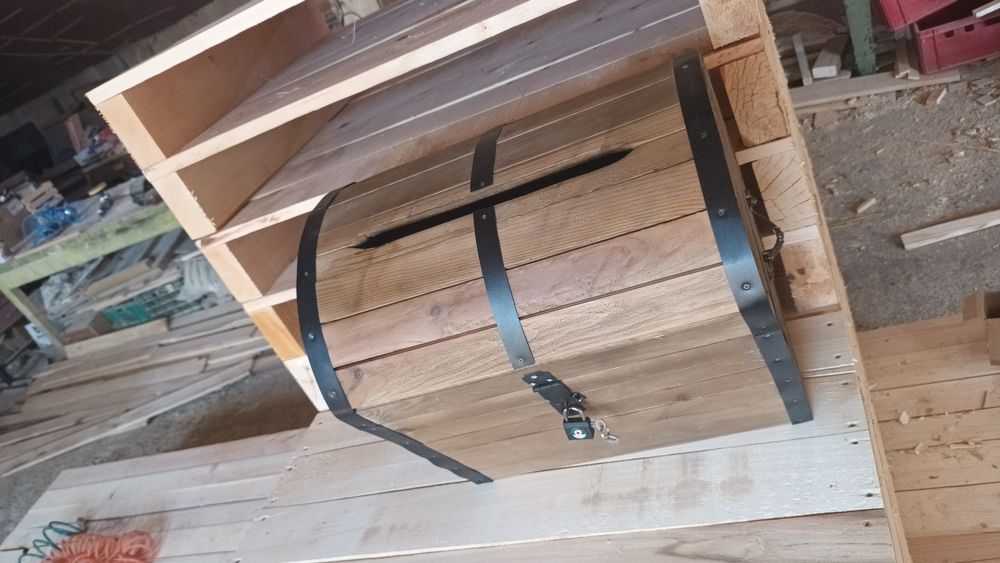 Скрин-ковчеже масивна дървесина