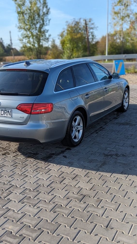 Audi A4 B8 avent 2011