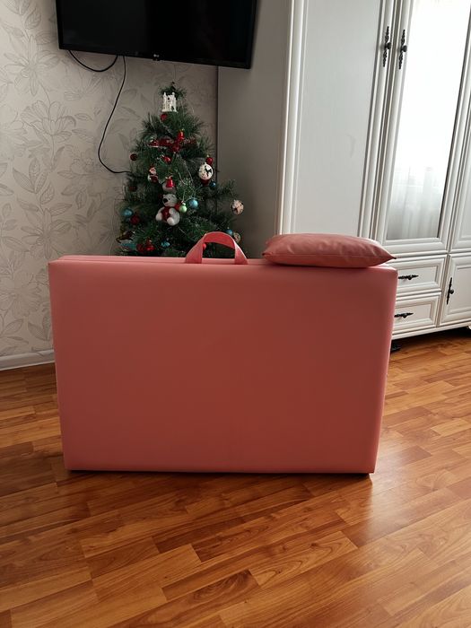 Продам кушетку чемодан