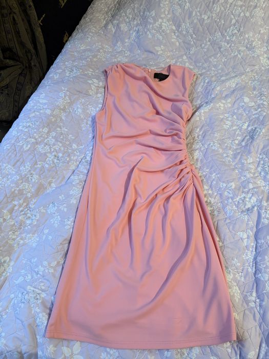 Платье розовое zara xs