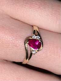 Златен пръстен с рубин 14k проба 585