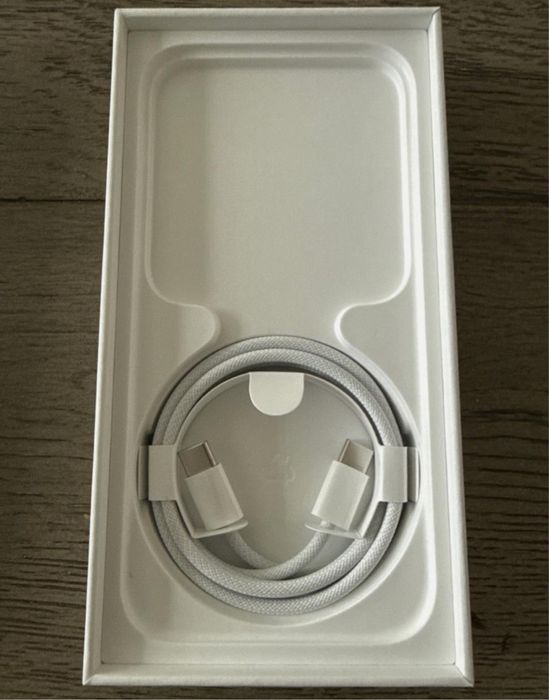 Apple iPhone 15 Pro 128GB, Deblocat, Alb Titan - Stare Excelentă