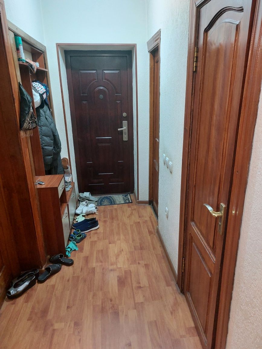 Продам четырёх комнатную квартиру