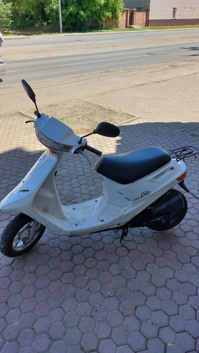 Продам скутер Honda Dio 18
