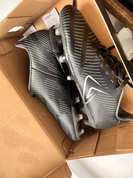 Бутсы обувь фудбол сороконожки