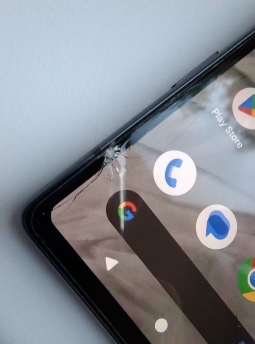 Vând Google Pixel 7a, cu ceva defecte