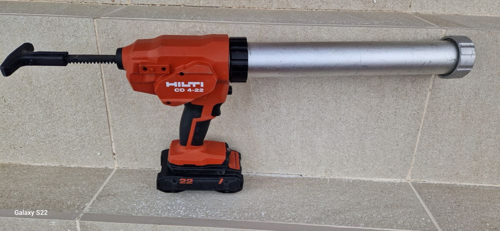 Hilti pistol de silicon pe acumulator