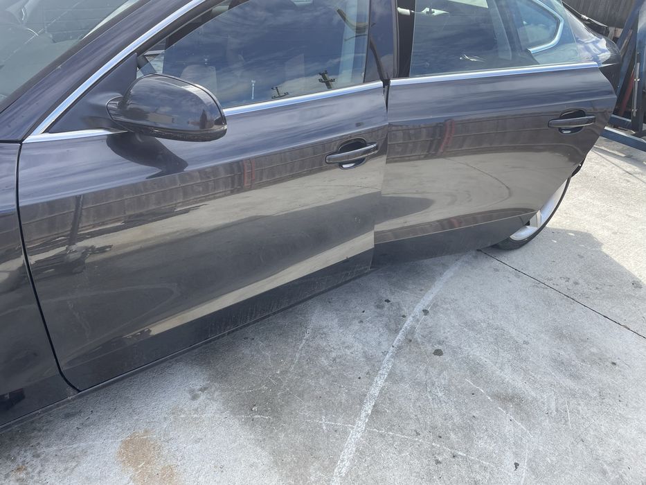 Oglinda stanga / dreapta Audi A5 b8 4 usi 8 t