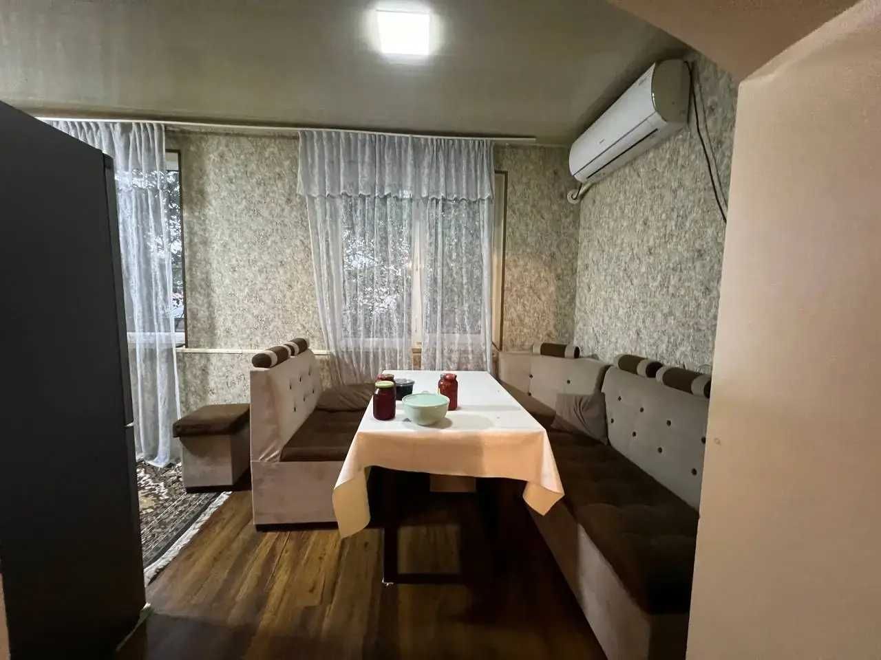 СРОЧНО Продается 2х комнатная квартира в Чиланзаре