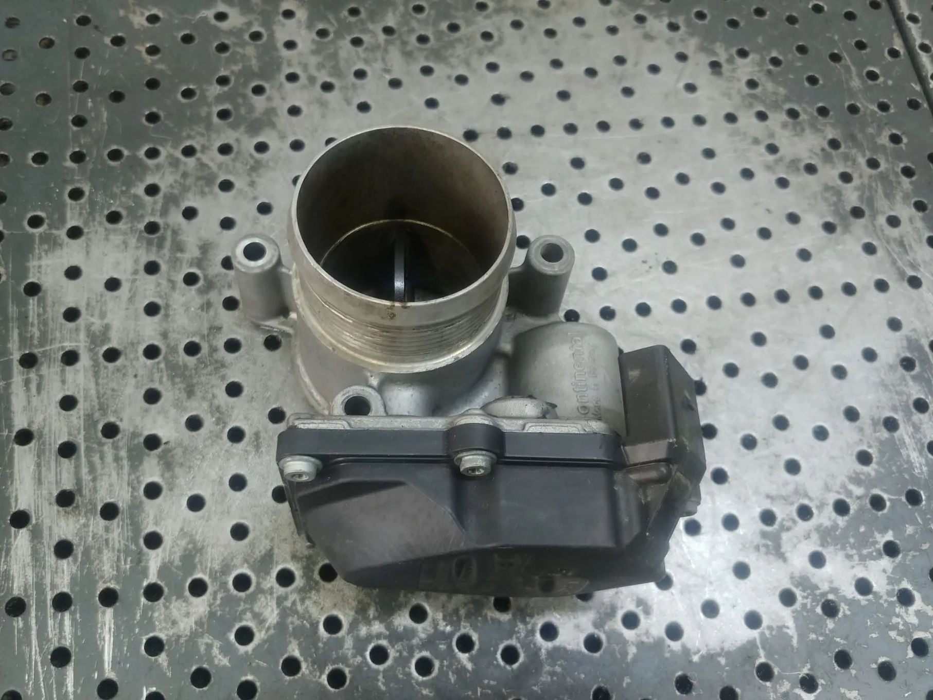 clapeta acceleratie 2.0 tdi cbd  vw golf 6 passat skoda octavia 2  audi a4  03l128063e