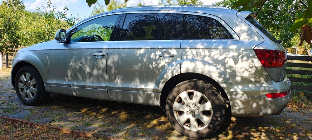Audi Q7 3.0 TDI S line, 7 locuri, stare f. bună, proprietar