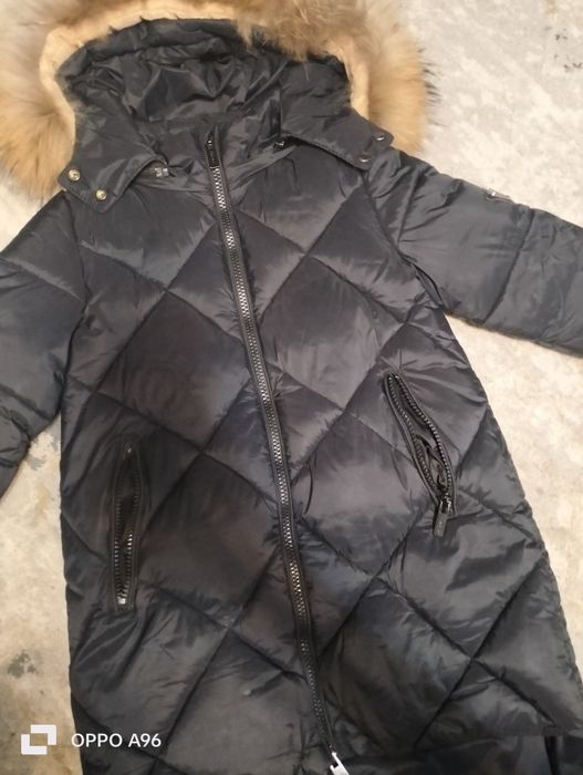 Продам зимнию куртку для девочки