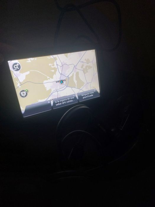 Gps tomtom   . .
