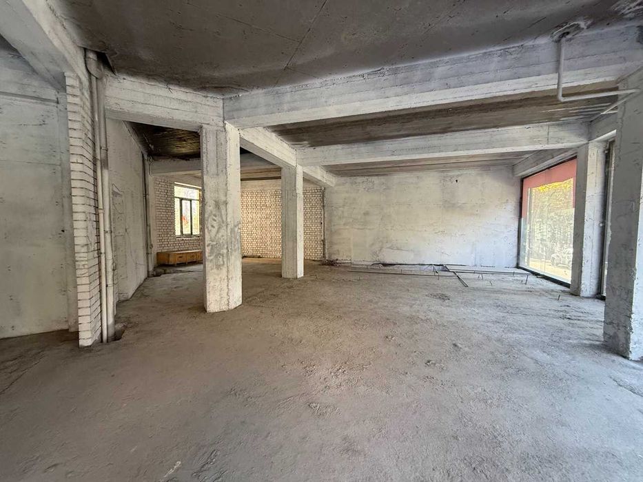 Продается помещения 600м2 на Чиланзаре Ц квартал SH83