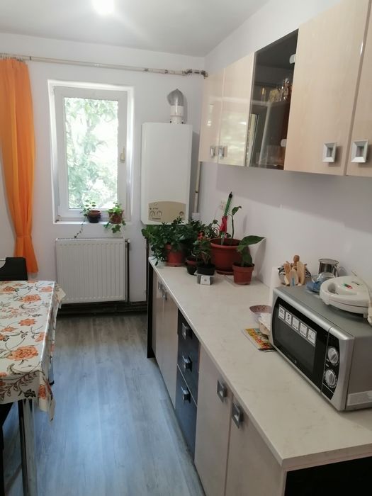 Vând Apartament cu 3 camere