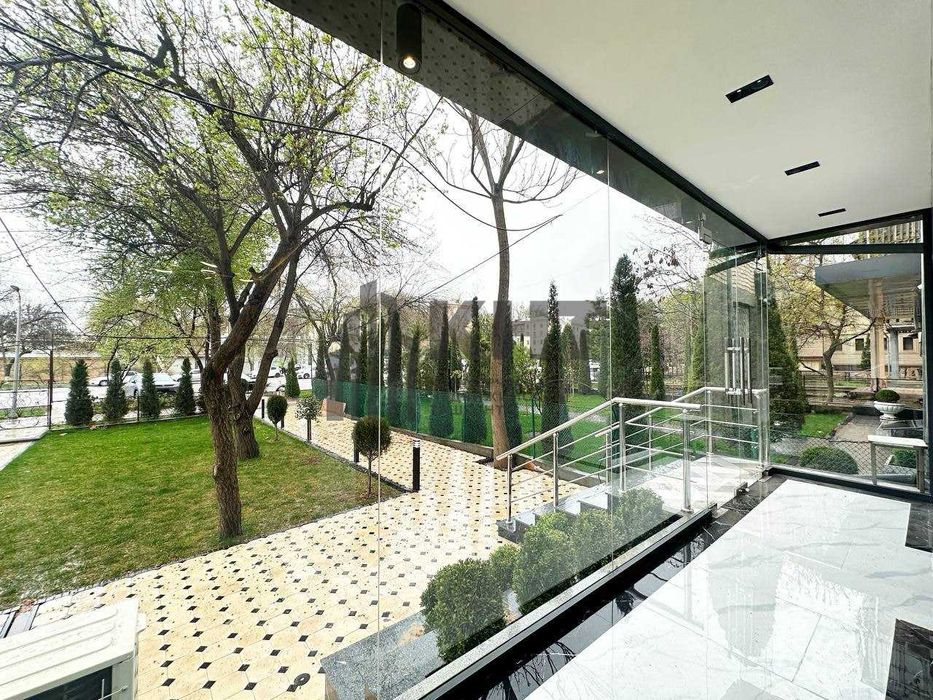 Аренда помещения 100м2 центр города 1 линия парковка ул. Лабзак