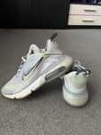 Adidasi nike air max 2090