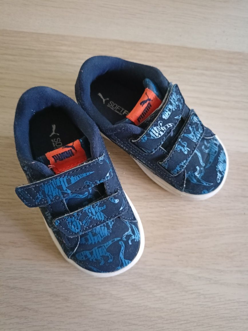 Бебешки маратонки Puma с динозаври