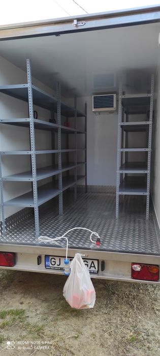 Închiriez remorci frigorifice și dozator de bere