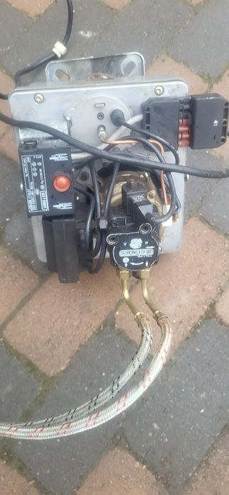 Arzator cu Injector centrala 2 buc Nu am posibilitatea sa le incerc.Wi