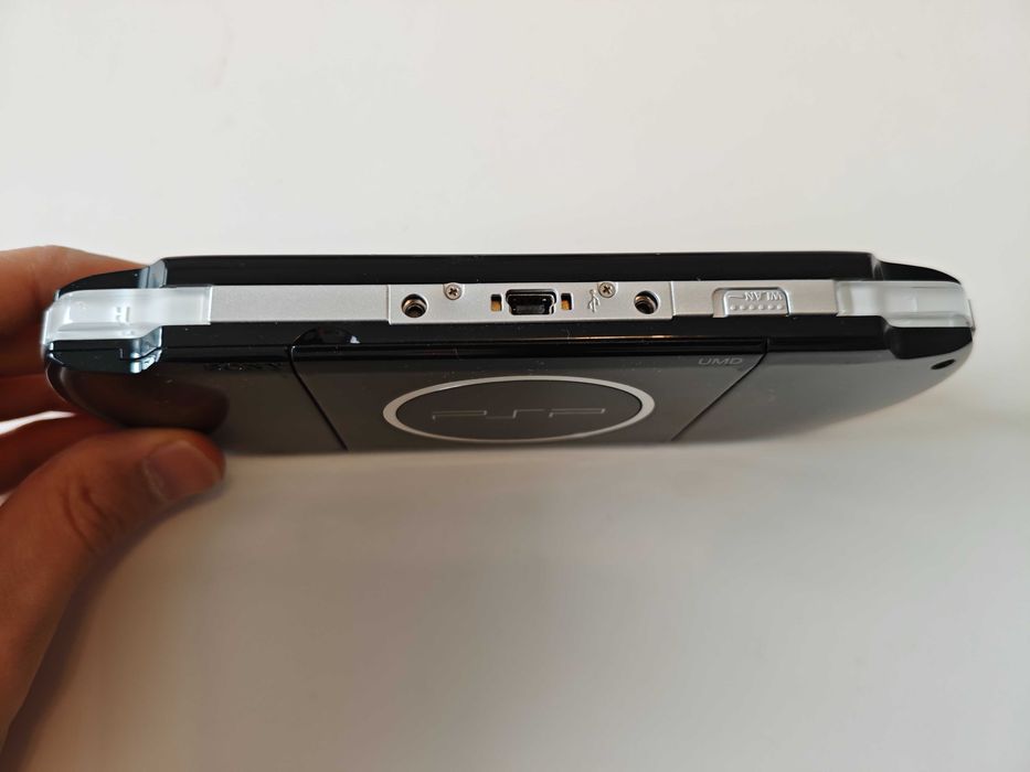 Sony PSP 3000 - Качени много игри