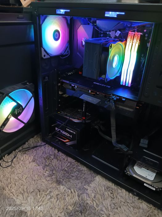 PC complet unitate, mouse, tastatura, monitor și cabluri