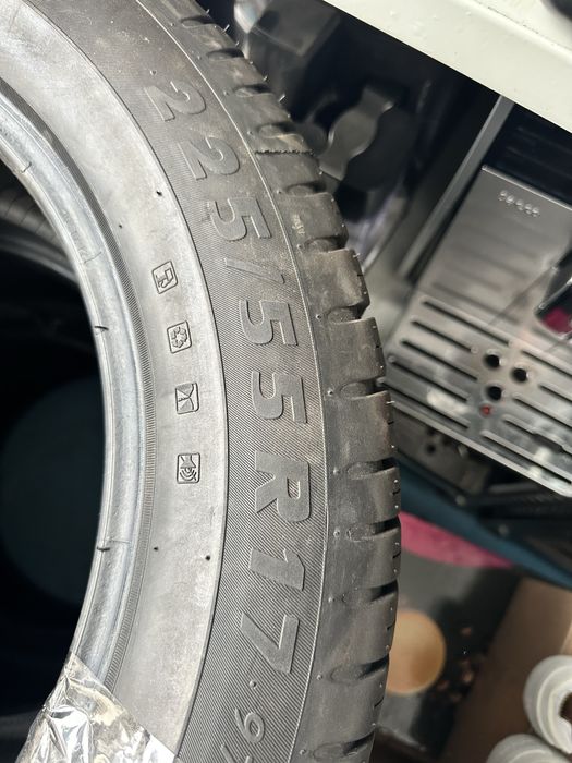 4 Anvelope 225/55/17 reesapate ne folosite,cu factura de achizitie!