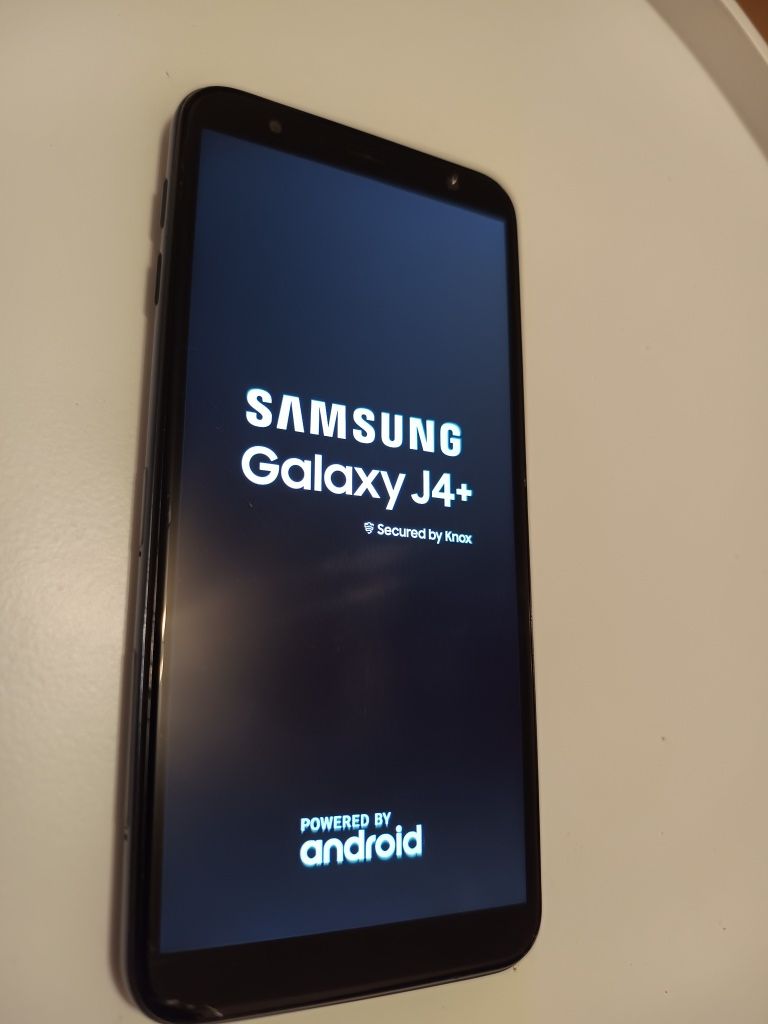 Samsung J4plus ,dual SIM,orice rețea.