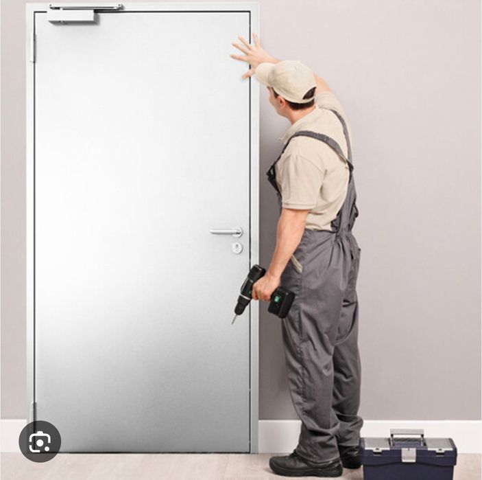 Tâmplar / reparații și intreținere/ montaj usi