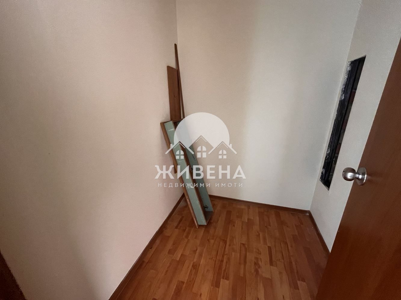 3-стаен апартамент, к.к. Св.Св. Константин и Елена, 180 кв.м, до ключ