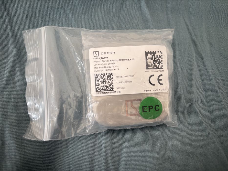 Продам bluetooth ключ zeekr 001 рест / 007 новый