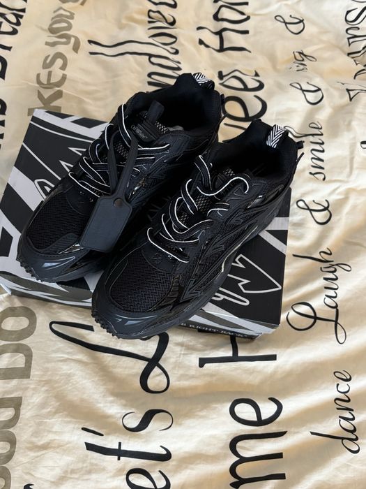 Off white be right back