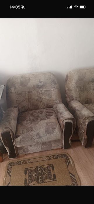 Продам диван и два кресла